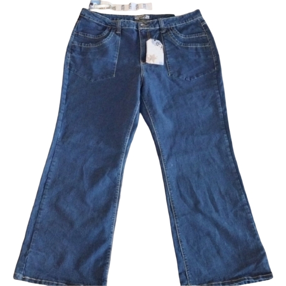 Crest Jeans Denim - Crest Jeans Plus With Golden Back Embroidery Pockets. Size 23/24 Plus Stretch